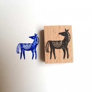 ARTISTAMP-kis-pecset-lo